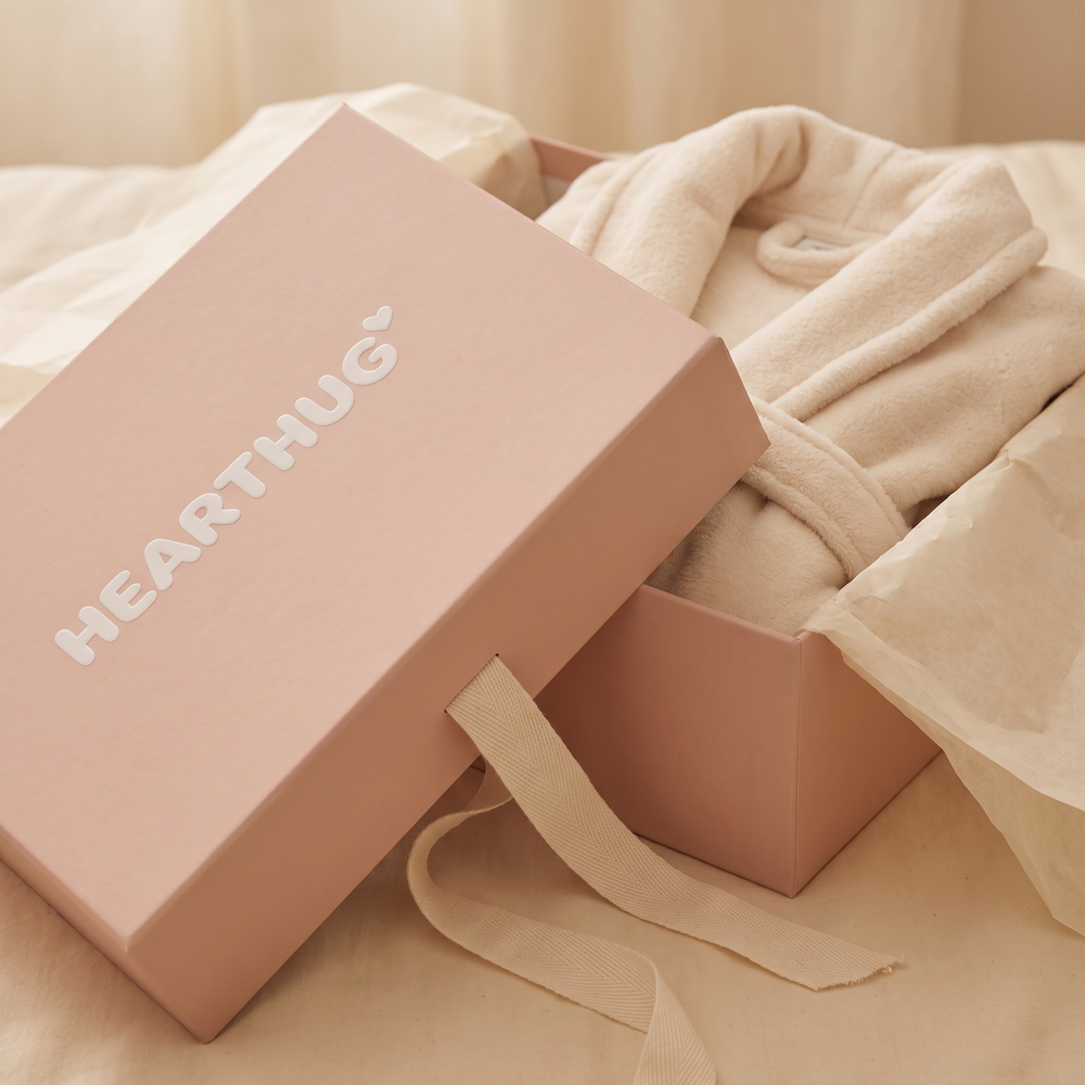 HEARTHUG gift box